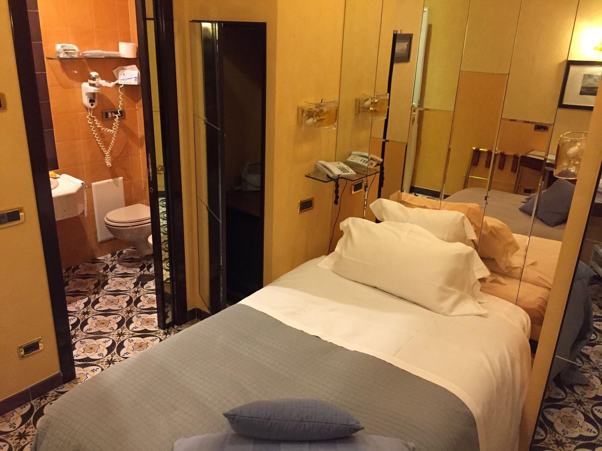 Miramare 4* Neapel
